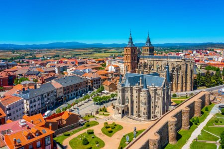 Foto de Vista aérea de lugares de interés en Astorga, España. - Imagen libre de derechos