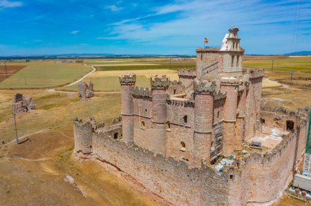 Téléchargez les photos : Vue du château de Turegano en Espagne. - en image libre de droit