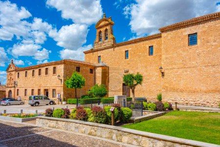 Téléchargez les photos : Monasterio de la Ascension de Nuestro Senor dans la ville espagnole Lerma. - en image libre de droit