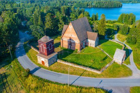 Téléchargez les photos : Église Sainte-Croix à Hattula, Finlande. - en image libre de droit