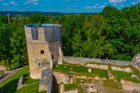Foto de Vista del castillo de Cesis en Letonia. - Imagen libre de derechos