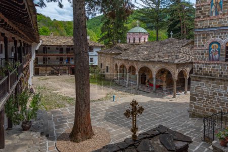 Téléchargez les photos : Detail of a church situated inside of the troyan monastery in Bulgaria. - en image libre de droit