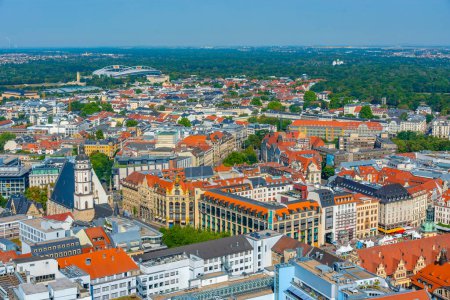 Téléchargez les photos : Vue panoramique de Dresde avec la place Marktplatz, Allemagne. - en image libre de droit