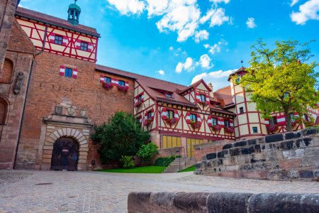 Foto de Patio del castillo de Kaiserburg en Nurnberg, Alemania. - Imagen libre de derechos