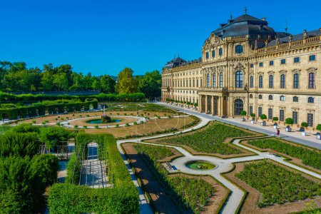Téléchargez les photos : Jardins du Wurzburger Residenz en Allemagne. - en image libre de droit