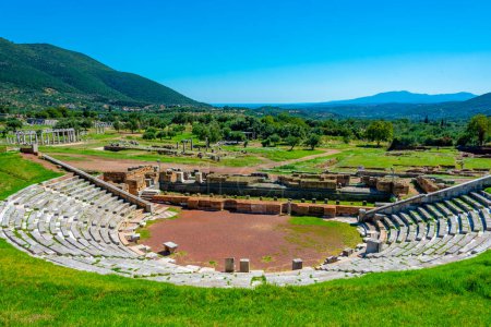 Le théâtre antique du site archéologique de Messini antique en Grèce.