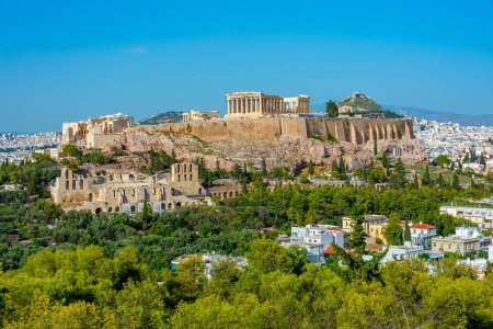 Photo pour Vue panoramique de l'Acropole dans la capitale grecque Athènes. - image libre de droit