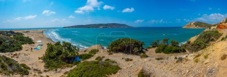 Foto de Panorama de la playa de Prasonisi en la isla griega Rodas. - Imagen libre de derechos