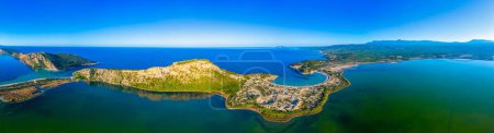 Téléchargez les photos : Vue aérienne du lagon de Limni Divari en Grèce. - en image libre de droit