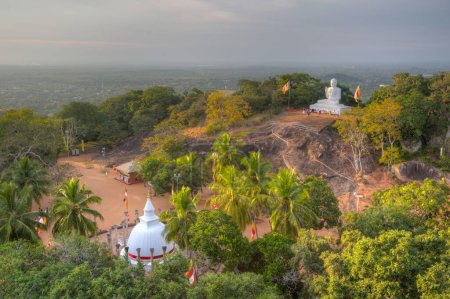 Téléchargez les photos : Site bouddhiste Mihintale au Sri Lanka. - en image libre de droit