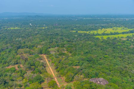 Foto de Vista aérea de los jardines de Sigiriya en Sri Lanka. - Imagen libre de derechos