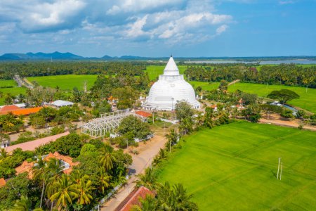 Foto de Tissamaharama Stupa en Sri Lanka. - Imagen libre de derechos