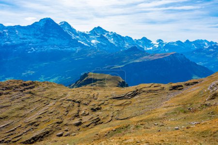 Téléchargez les photos : Vue panoramique des Alpes bernoises depuis le sommet du Faulhorn en Suisse. - en image libre de droit