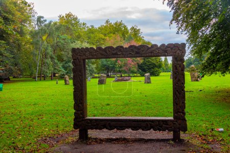 Téléchargez les photos : Gorsedd Stone Circle au parc Bute à Cardiff, Royaume-Uni. - en image libre de droit