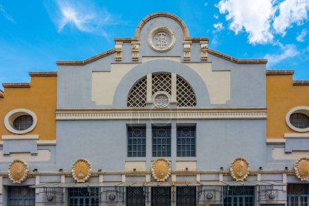 Téléchargez les photos : Teatro Bellas Artes en ville espagnole Tarazona. - en image libre de droit