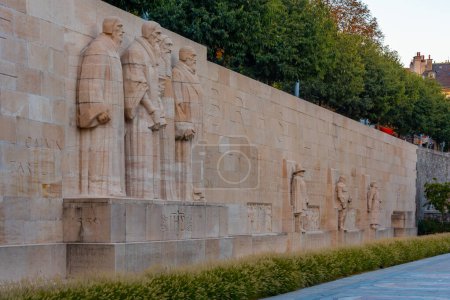 Téléchargez les photos : Genève, Suisse, 19 septembre 2022 : Mur des réformateurs dans la ville suisse Genève. - en image libre de droit