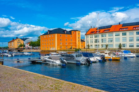 Téléchargez les photos : Karlskrona, Suède, 14 juillet 2022 : Marina dans la ville suédoise Karlskrona.IMAGE - en image libre de droit