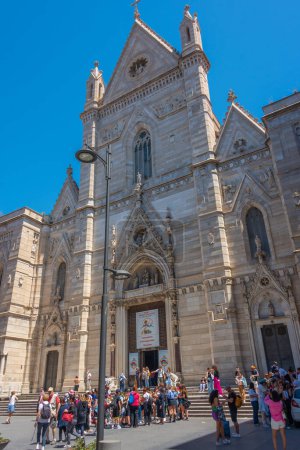 Téléchargez les photos : Naples, Italie, 19 Mai 2022 : Cathédrale Santa Maria Assunta in Italian town Naples. - en image libre de droit