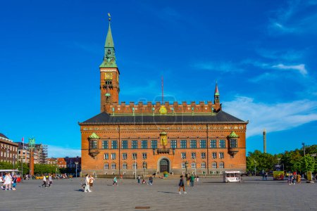 Téléchargez les photos : Copenhague, Danemark, 23 juin 2022 : Vue de la mairie de Copenhague par temps ensoleillé. - en image libre de droit