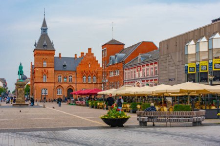 Photo for Esbjerg, Denmark, June 17, 2022: Cloudy day over Torvet square in the center of Danish town Esbjerg. - Royalty Free Image