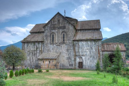 Fortaleza del Monasterio de Akhtala en Armenia