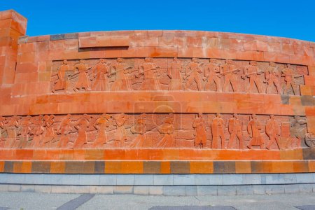 Día de verano en el memorial del Sardarapat en Armenia