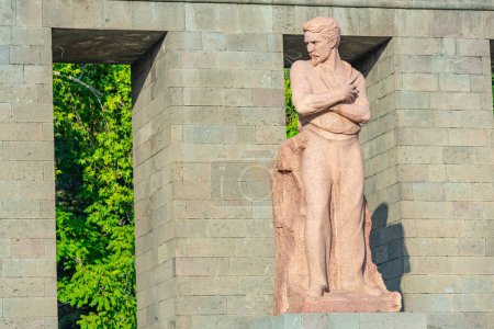 Shahumyan Monumento en la capital armenia de Ereván