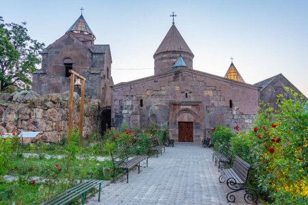 Foto de Salida del sol vista del monasterio de Goshavank en Armenia - Imagen libre de derechos