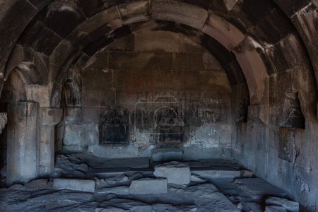Téléchargez les photos : Ruines de Selim Caravansera en Arménie - en image libre de droit