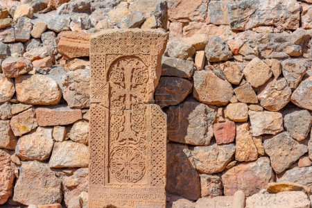 Khachkars en el monasterio de Noravank en Armenia