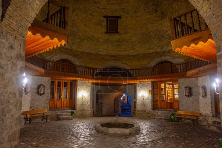 Téléchargez les photos : Vieux Karvansaray à Sheki, Azerbaïdjan - en image libre de droit