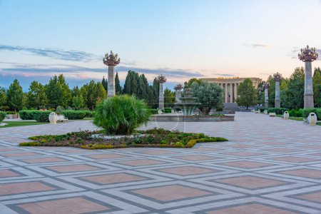 Centro Heydar Aliyev en el parque Heydar Aliyev en Ganja, Azerbaiyán