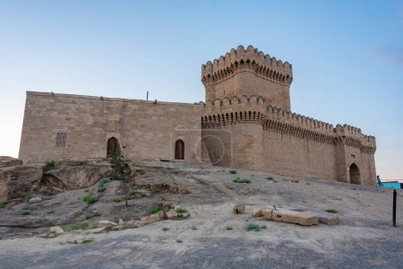 Foto de Puesta de sol en el castillo de Ramana en Azerbaiyán - Imagen libre de derechos