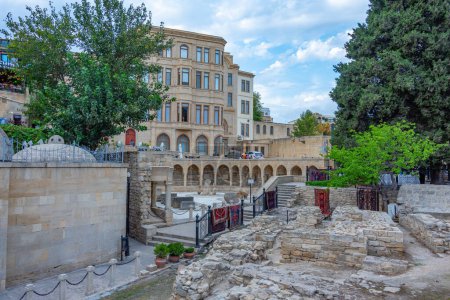 Téléchargez les photos : Ruines sur la place du bazar à Bakou, Azerbaïdjan - en image libre de droit