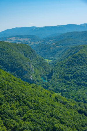Téléchargez les photos : Vallée du fleuve Unac en Bosnie-Herzégovine - en image libre de droit