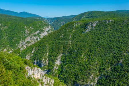 Valle del río Unac en Bosnia y Herzegovina