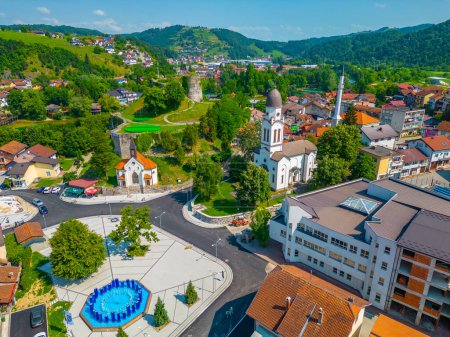 Téléchargez les photos : Vue panoramique de la ville Bosanska Krupa en Bosnie-Herzégovine - en image libre de droit