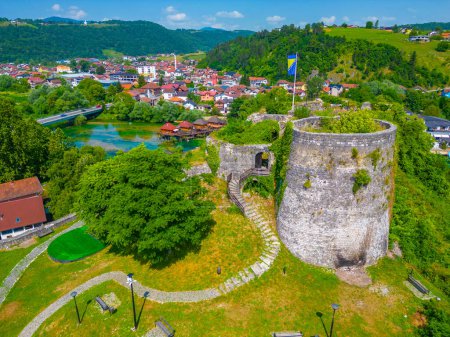 Téléchargez les photos : Château de Bosanska Krupa ville en Bosnie-Herzégovine - en image libre de droit