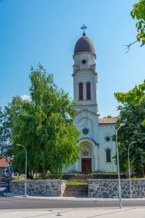 Téléchargez les photos : Temple de la Nativité de la Très Sainte Mère de Dieu à Bosanska Krupna, Bosnie-Herzégovine - en image libre de droit