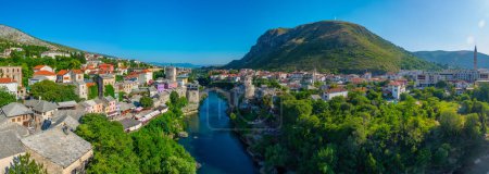 Antiguo puente Mostar en Bosnia y Herzegovina