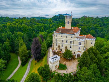 Vista aérea del castillo de Trakoscan en Croacia