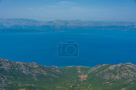 Luftaufnahme der kroatischen Stadt Duba Peljeska