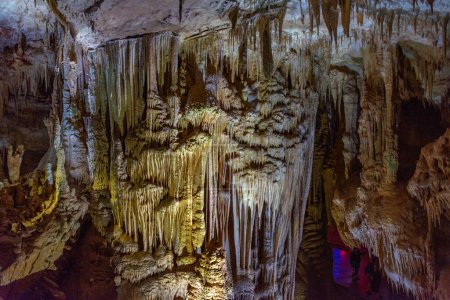 Blick auf die Prometheus-Höhle bei Kutaisi, Georgien
