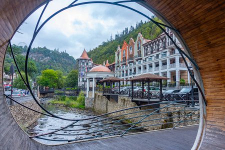 Foto de Hoteles de lujo en Georgian spa town Borjomi - Imagen libre de derechos
