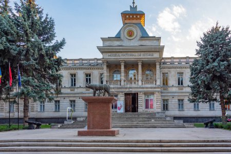 Téléchargez les photos : Musée national d'histoire de Moldavie à Chisinau - en image libre de droit
