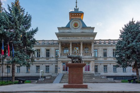 Téléchargez les photos : Musée national d'histoire de Moldavie à Chisinau - en image libre de droit