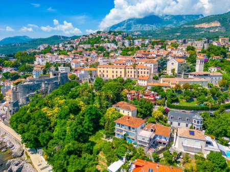 Vista aérea de Herceg Novi en Montenegro