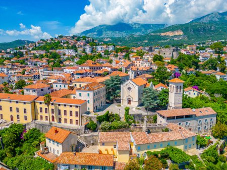 Luftaufnahme der Altstadt von Herceg Novi in Montenegro
