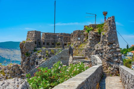 Fortaleza Kanli Kula en Herceg Novi en Montenegro