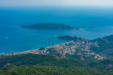 Vista panorámica de Becici en Montenegro